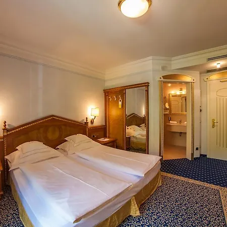 Cityhotel Goldener Adler Hotel Chiusa